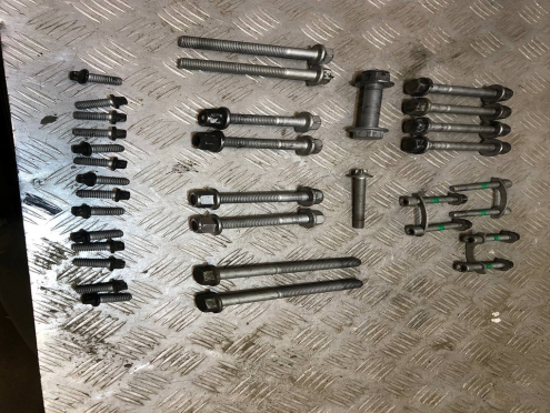 Фотография Болт, Mercedes-Benz (Мерседес)-MERCEDES (W463) G-KLASSE (00-)