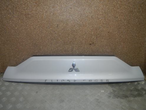 Фотография Накладка двери багажника, Mitsubishi (Митсубиси)-ECLIPSE CROSS (17-)