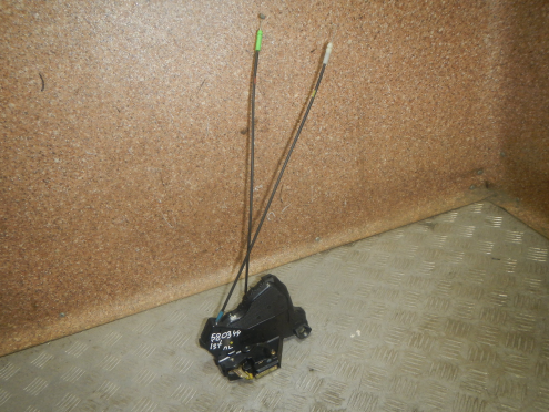 Фотография Замок двери передней левой, Toyota (Тойота)-IST (01-07)