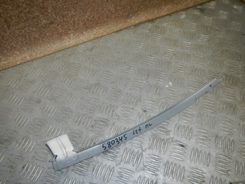 Фотография Направляющая стекла двери, Toyota (Тойота)-IST (01-07)