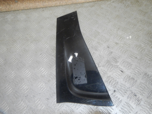 Фотография Накладка двери задней правой, KIA (Киа)-CARNIVAL (14-21)