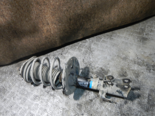 Фотография Амортизатор передний правый, Toyota (Тойота)-AVENSIS III (09-)