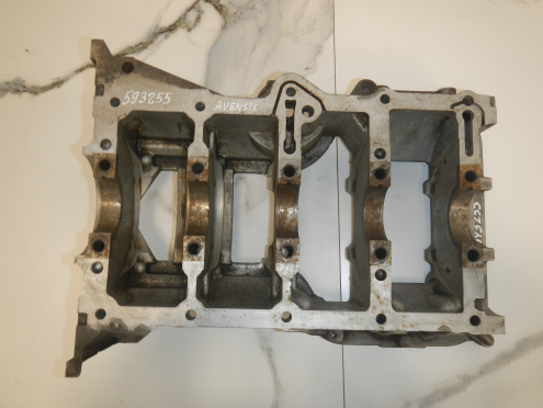 Фотография Блок двигателя, Toyota (Тойота)-AVENSIS II (03-08)