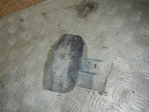 Фотография Брызговик передний левый, Dodge (Додж)-CALIBER (06-13)