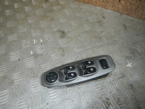 Фотография Блок управления стеклоподъемниками, Hyundai (Хендэ)-ACCENT (00-12)