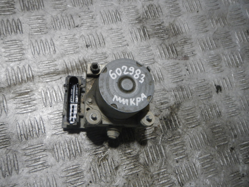 Фотография Блок ABS (насос), Nissan (Ниссан)-MICRA (K12E) (02-)