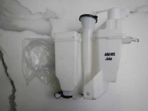 Фотография Бачок омывателя лобового стекла, Nissan (Ниссан)-JUKE (F15) (11-)