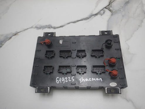 Фотография Блок предохранителей, ГРУЗОВЫЕ АВТОМОБИЛИ-SHACMAN X3000