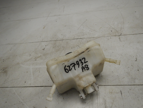 Фотография Бачок главного тормозного цилиндра, Audi (Ауди)-A8 (D4) (11-18)