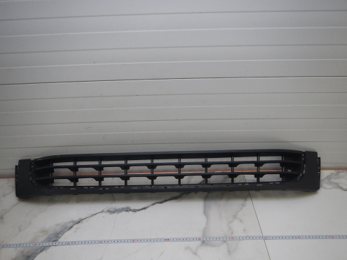 Фотография Решетка переднего бампера центральная, Volkswagen (Фольксваген)-AMAROK (2H) (10-)