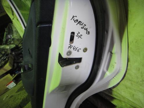 Фотография Замок двери задней правой, Mitsubishi (Митсубиси)-CARISMA (00-03)