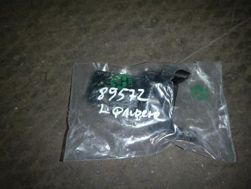 Фотография Держатель фара омывателя левый, Renault (Рено)-Fluence