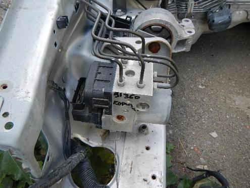 Фотография Блок ABS (насос), Mitsubishi (Митсубиси)-CARISMA (00-03)